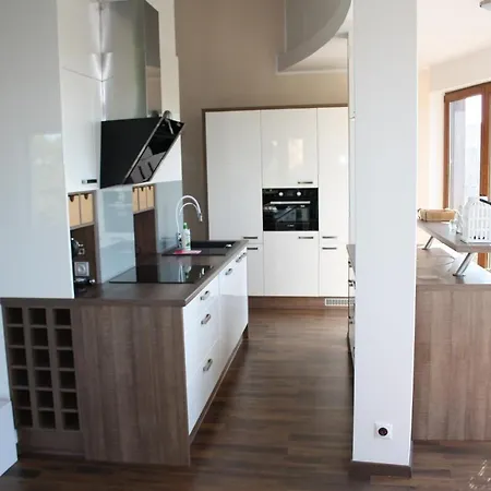 Apartment Apartament Platany Z Miejscem Parkingowym